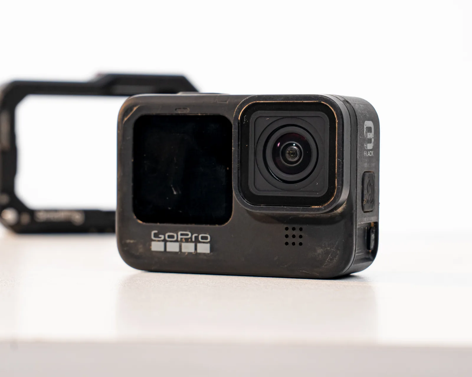 GoPro HERO9 Black + jaula en venta, vista principal del equipo